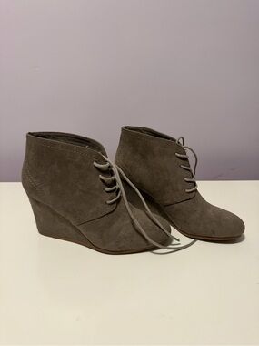 Arizona Jean‎ Company Taupe Lace-Up Wedge Ankle Boots